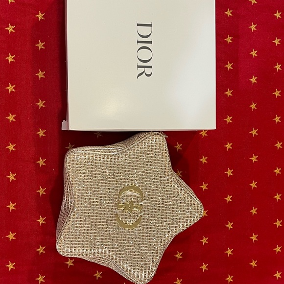 Dior Gold Star-Shaped Cosmetic Case - Picture 2 of 2